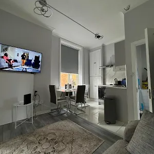Apartment Modern 2-bedroom Apartment-dublin, Dublin